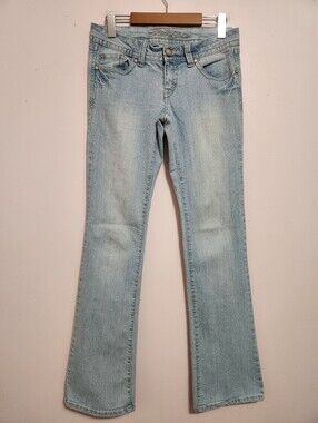 Vintage Y2K Bongo Light Wash Low Rise Flare Jeans Embroidered Pockets McBling 3